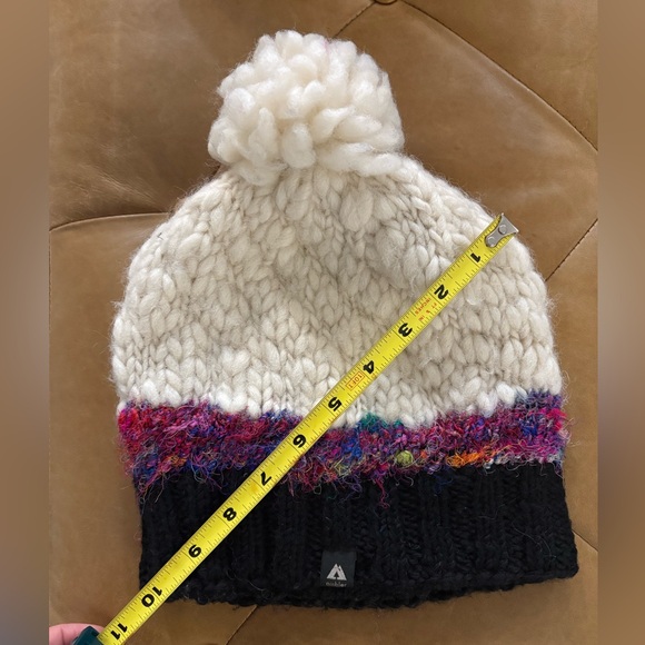 Chunky Knit Pom-Pom Hat (Toque) - Cream and Black with Fushia - Picture 10 of 10
